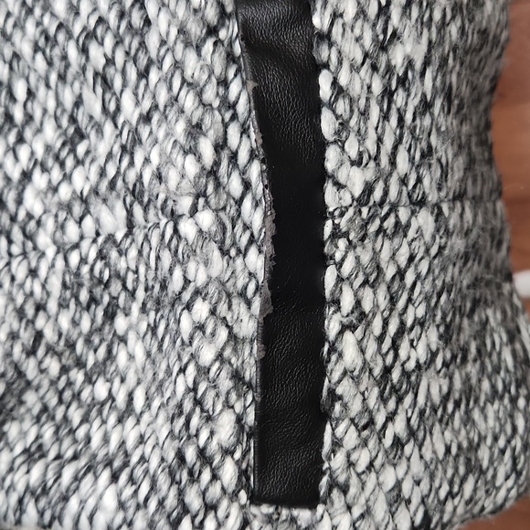 LOFT Wool Sweater Blazer with Faux Leather Pockets -Size 6 - Picture 9 of 12